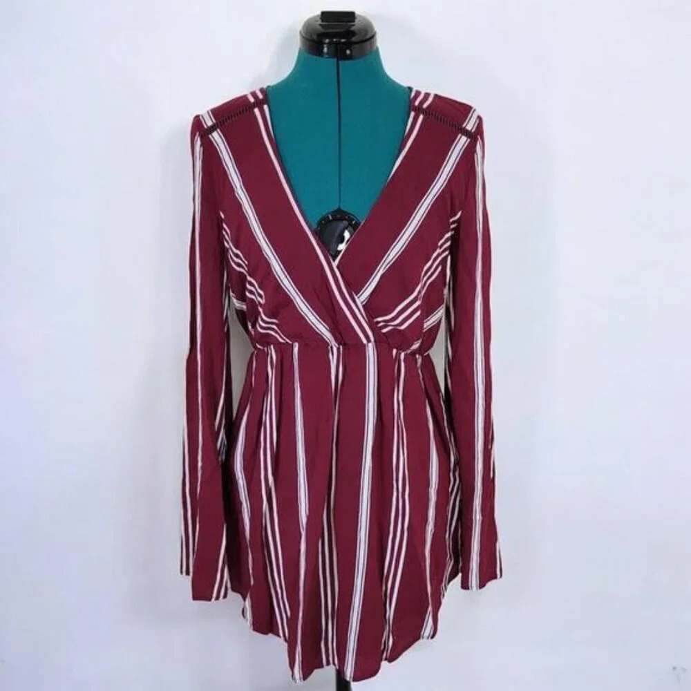 The‎ Jetset Diaries Red Striped Faux Wrap Dress - Size Medium - Picture 2 of 10